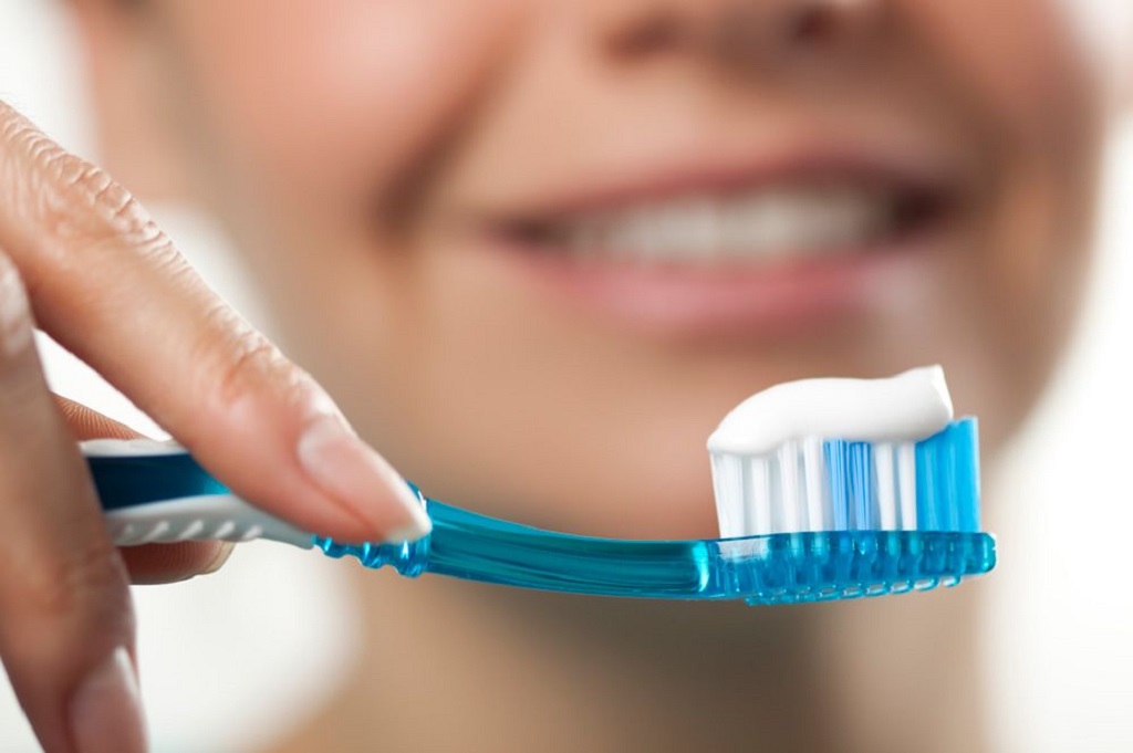 Choosing the Right Toothpaste to Prevent Cavities and Gum Disease